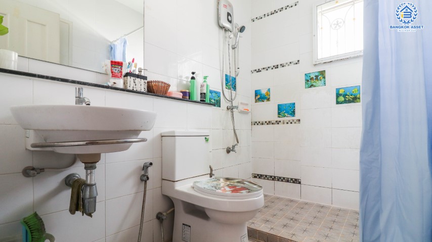 *****บ้านแฝดมือสองนนทบุรี ม.เพอร์เฟคพาร์ค บางบัวทอง จากแบรนด์ Property Perfect เนื้อที่ 36.70 ตร.ว. ฟังก์ชัน 3 ห้องนอน 2 ห้องน้ำ ต่อเติมครบครัน พร้อมอยู่ โดดเด่น มีสไตล์เป็นของตัวเอง ใกล้รถไฟฟ้าสายสีม่วง "สถานีคลองบางไผ่" และทางด่วนกาญจนาภิเษก